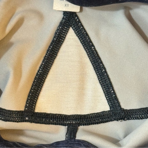 Lululemon Train Times
Transition Multi Midnight Navy / Black
#108 - Picture 11 of 12